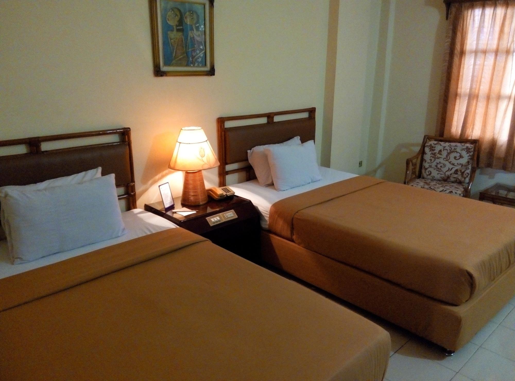 מדיון Hotel Merdeka מראה חיצוני תמונה