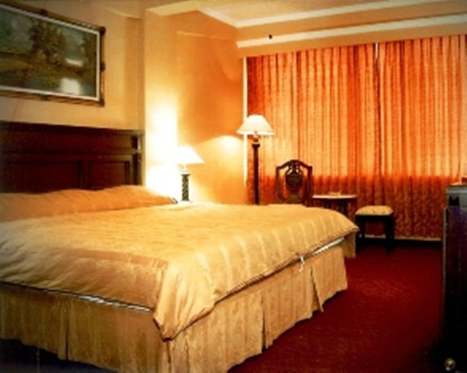 מדיון Hotel Merdeka מראה חיצוני תמונה