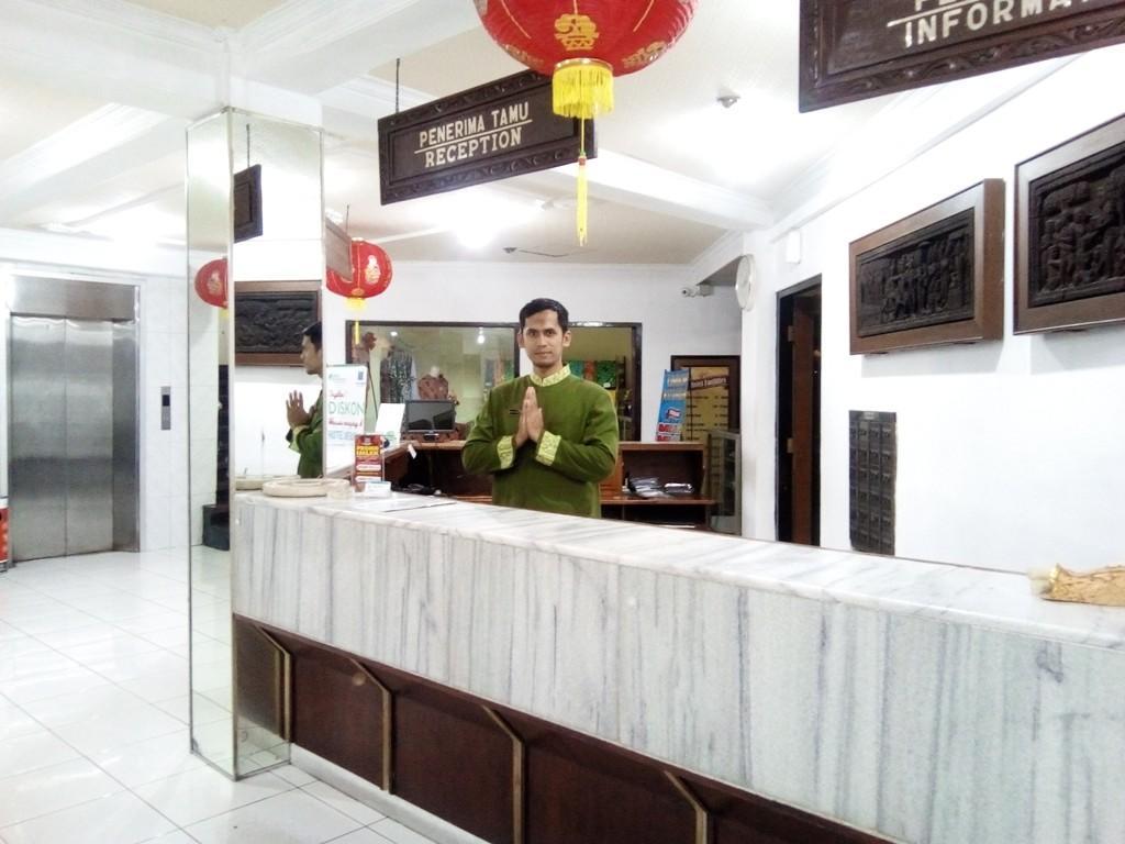 מדיון Hotel Merdeka מראה חיצוני תמונה