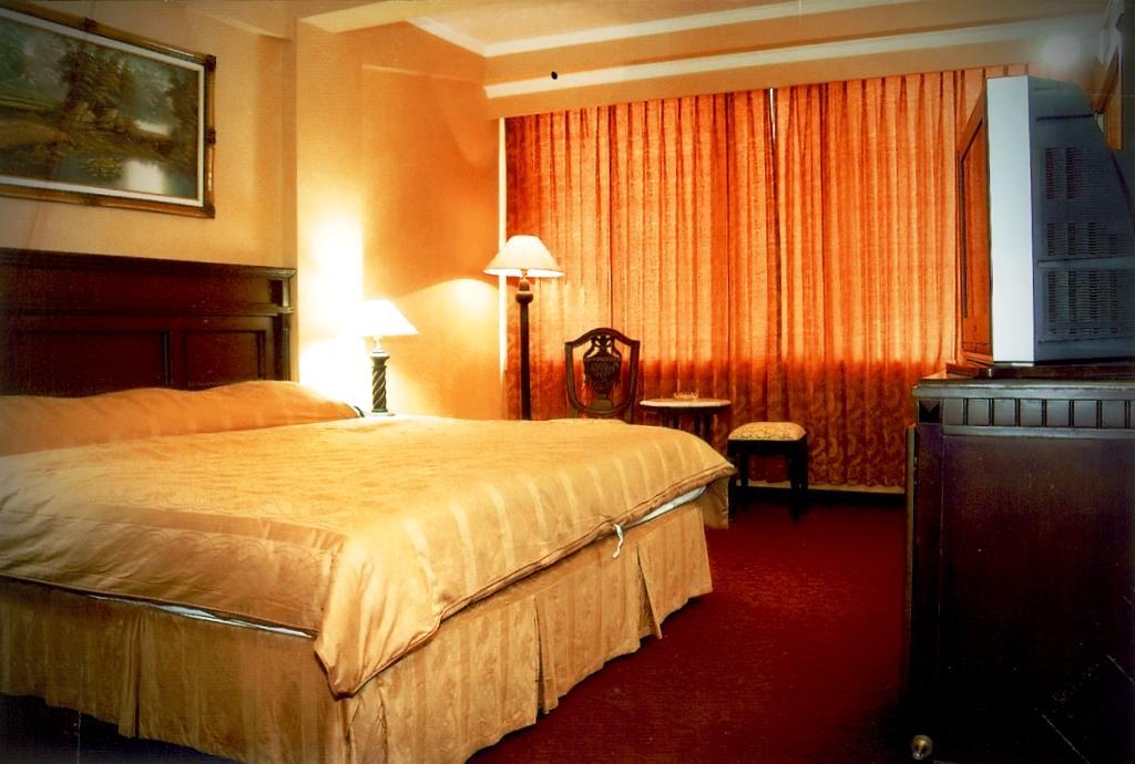 מדיון Hotel Merdeka מראה חיצוני תמונה
