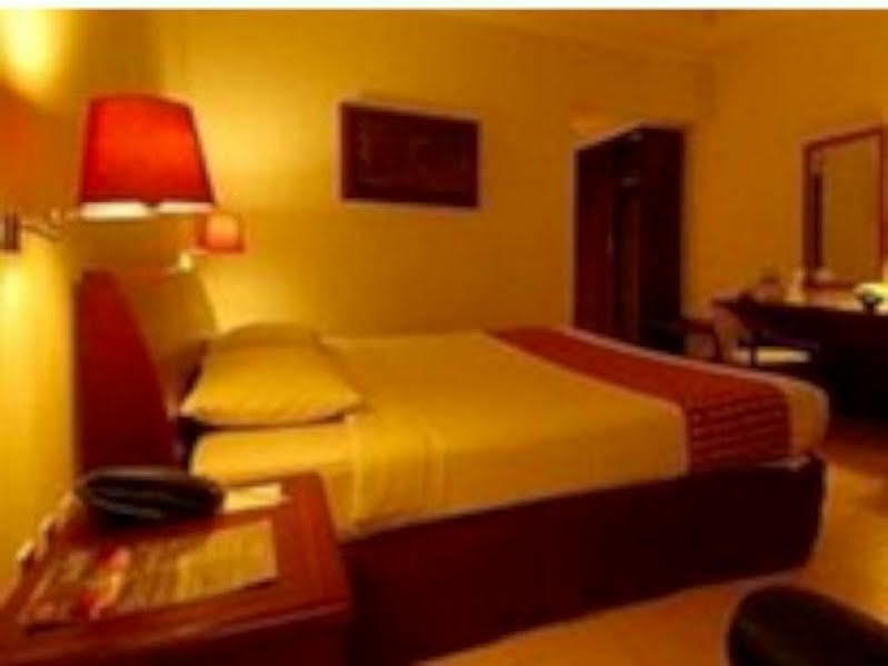 מדיון Hotel Merdeka מראה חיצוני תמונה